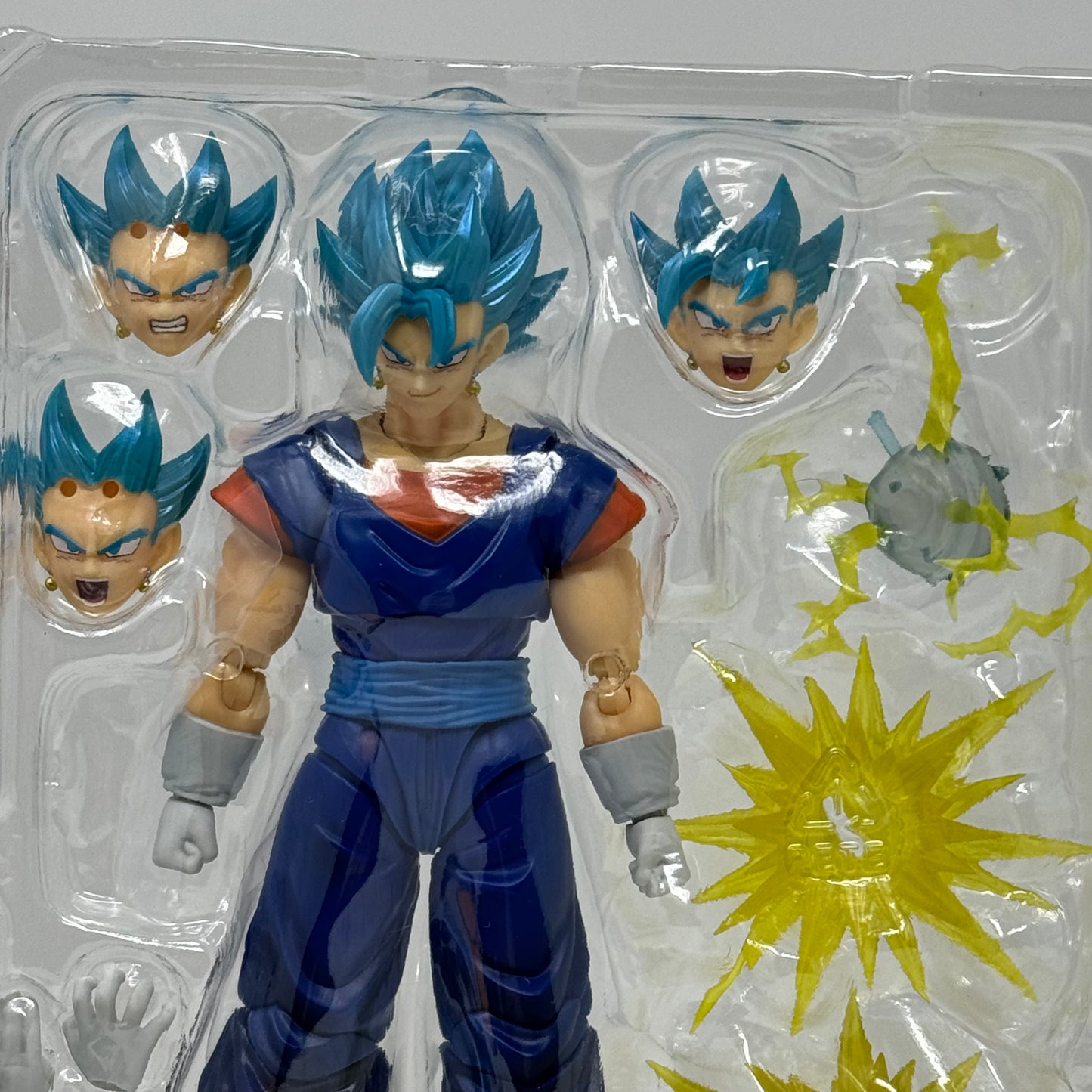 Bandai S.H. Figuarts Super Saiyan God Super Saiyan Vegito -Super- Action Figure - USED